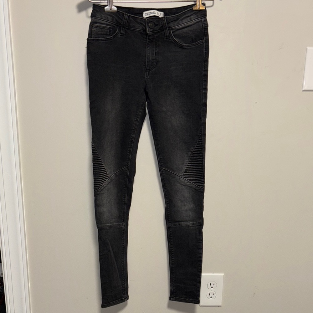 Zara Black Moto Skinny Jeans with Stretchy Fit and Modern Cut
